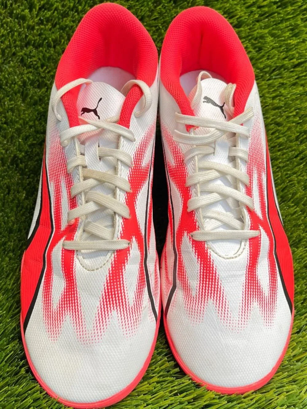 Puma Ultra Play It Mens Size 9‎ White Red Black Running Spikeless Soccer Shoes